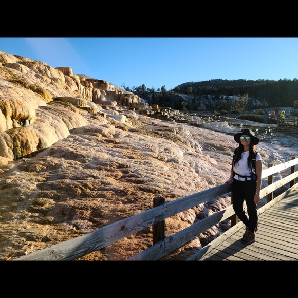 Meet your Posher, Beke - Picture 2 of 11